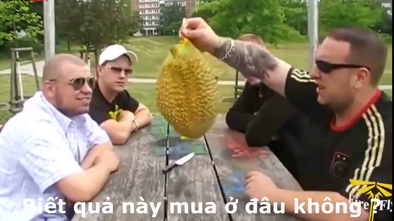Khi trai tây ăn sầu riêng