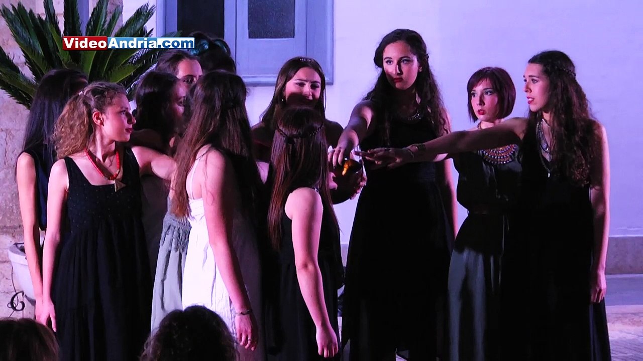 Liceo Classico"C. Troya" di Andria - "Lisistrata, le Ateniesi e le Ecclesiazuse"