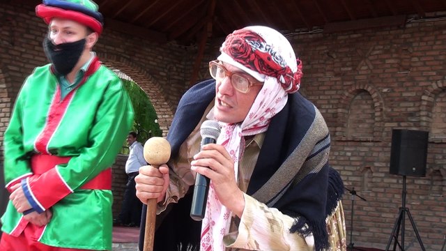 FLAŞ FLAŞ FLAŞ KOCA BULMA MERAKLISI YAŞLI TEYZE DÜĞÜNE BASKIN YAPTI...::::)