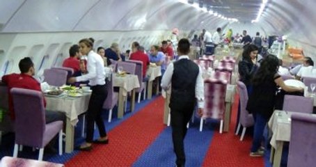 Yeni Başladı, İmkanı Olan İftarını Uçak Restoranda Açmaya Koşuyor