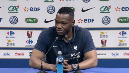 Foot - Euro - Bleus : Mandanda «Prendre un capital confance»