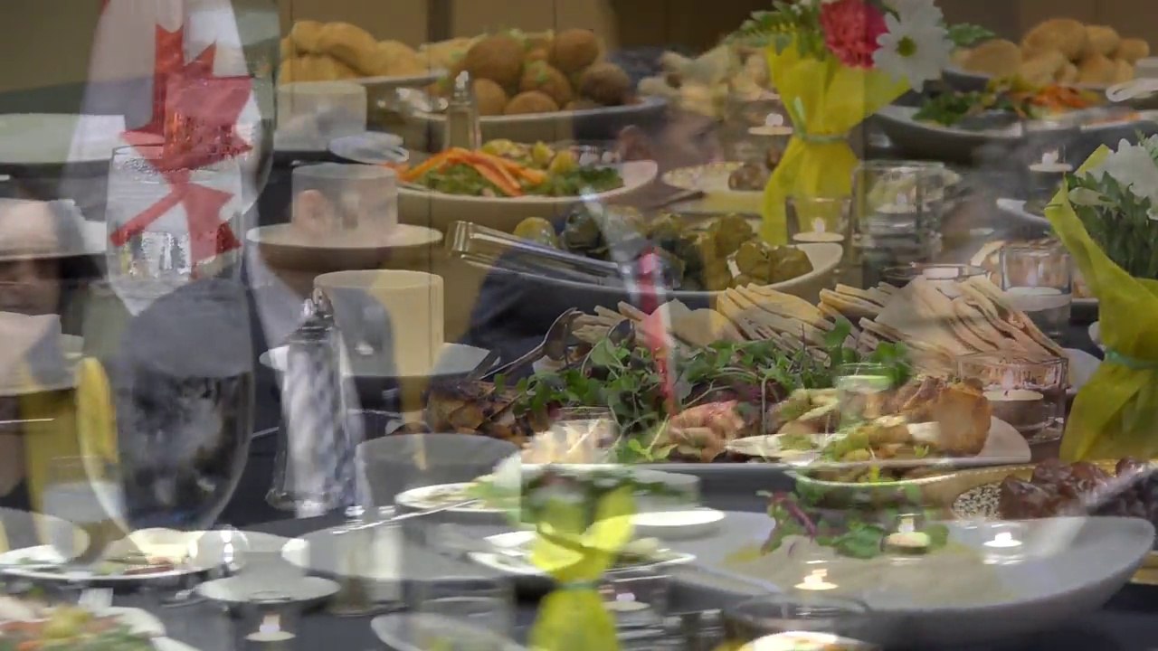 Video : Justin Trudeau breaks First Ramadan Fast with Muslims