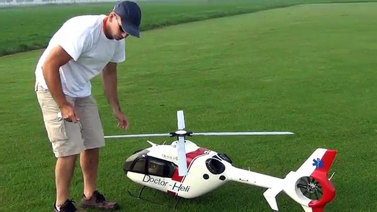 Vario EC 135 PHT 3 Startup and flight