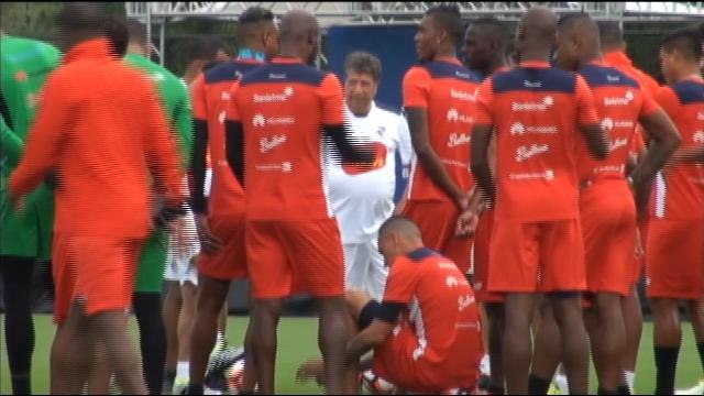 Blas Pérez ahora hace los goles, antes, evitarlos era su trabajo