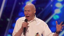 Un vieux monsieur chante du métal dans l'émission America's Got Talent