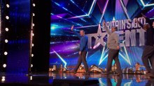 Le jury n'avait pas l'air emballé en les voyant arriver, mais leur danse va les mettre d'accord