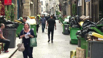 Les ordures s'entassent à Paris