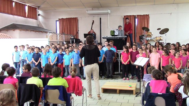 Chanson 'on n'est pas des nunuches' chantées par l'école de Rieux de Pelleport