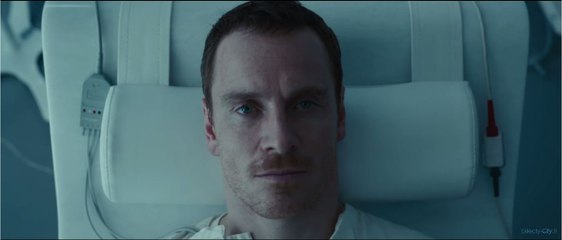 Assassin’s Creed le trailer en Français avec Michael Fassbender