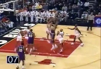 Karl Malone 22 pts 7 rebs vs Bulls 23.12.1995