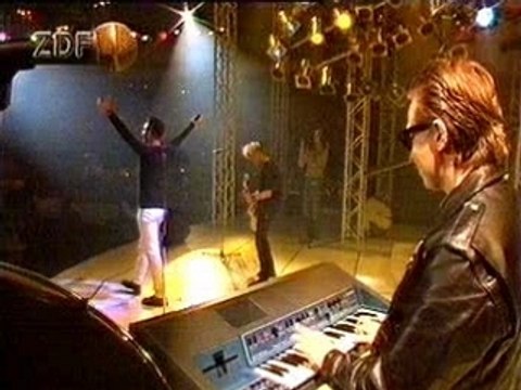 Depeche Mode - Enjoy The Silence live