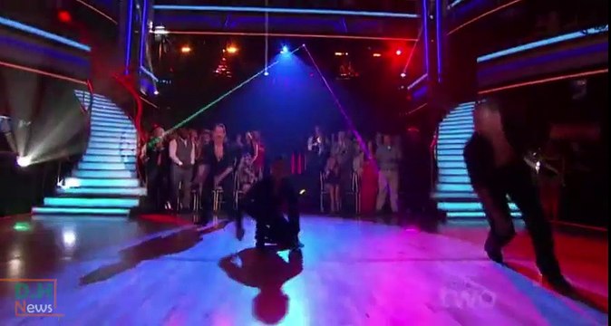 Intro & opening dance - Week 10 (Finale) - Season 16 - Dancing with the Stars