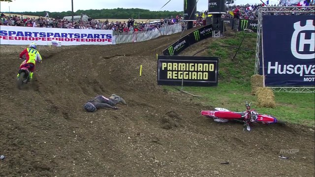 Gautier Paulin Crash - Qualifying Race - MXGP of France 2016