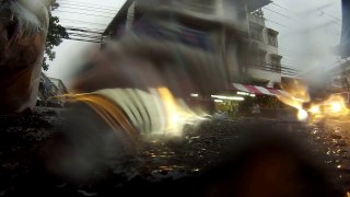 [LAPSE] Muang Mai Market in heavy rain, funny perspective