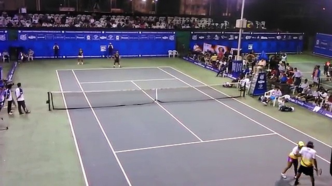 Ghost Caught in Tennis Court During Live match!!! Ghost Walk and Disappear