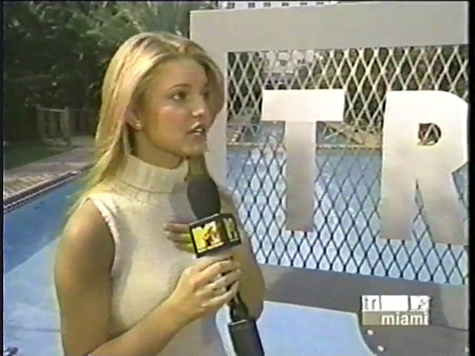 Jessica Simpson talks about 98 Degrees