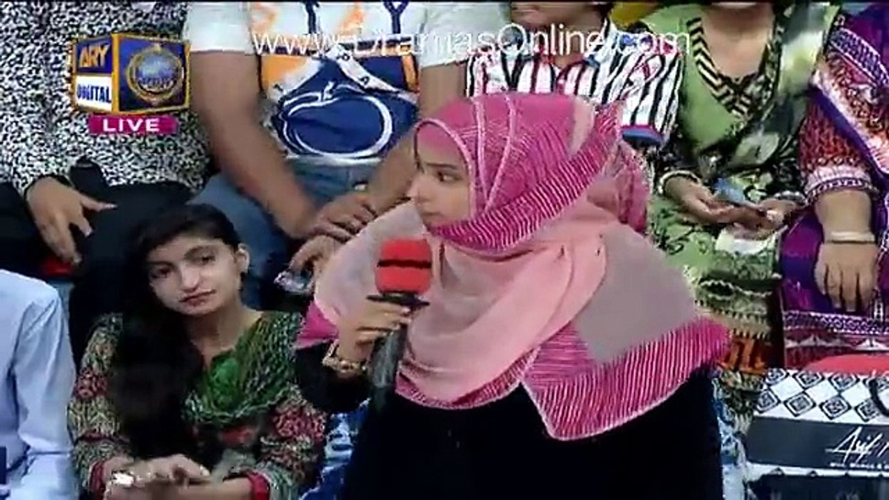 Fahad Mustafa Flirts With Girl In Live Show