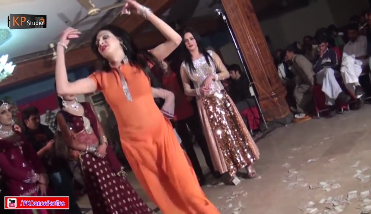 PUNJABI KASHISH PASHTO PARTY MUJRA  - WEDDING MUJRA DANCE PAKISTANI