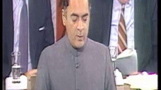 Rajiv Gandhi addresses US Senate House