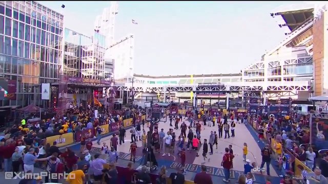 Golden State Warriors vs Cleveland Cavaliers - Game 3 - 1st Qtr Highlights 2016 NBA Finals