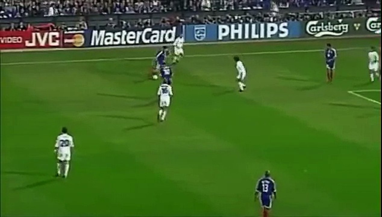 Le but de Trezeguet contre l'Italie à l'Euro 20...