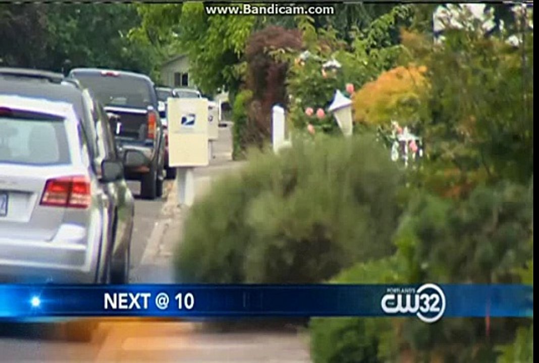 KRCW (KGW) NewsChannel 8 @ 10 on Portland's CW3...
