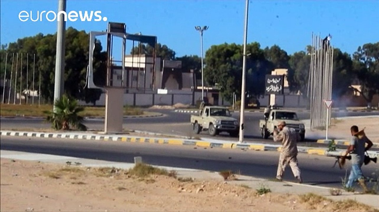 Truppen der libyschen Regierung rücken in Hochburg von IS-Extremisten vor