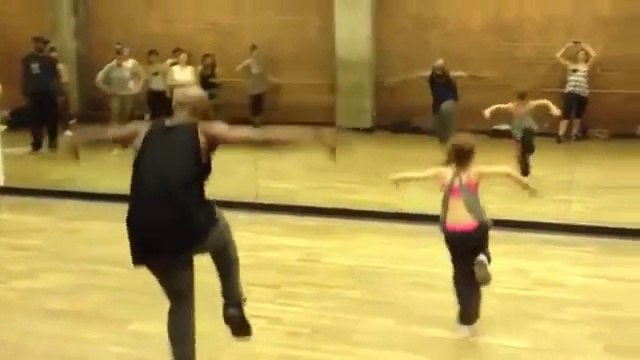 C'est la plus jeune et pourtant la meilleure en danse... Quel talent