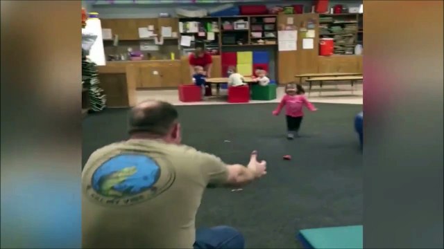 Quand papa prend un gros vent par sa fillette