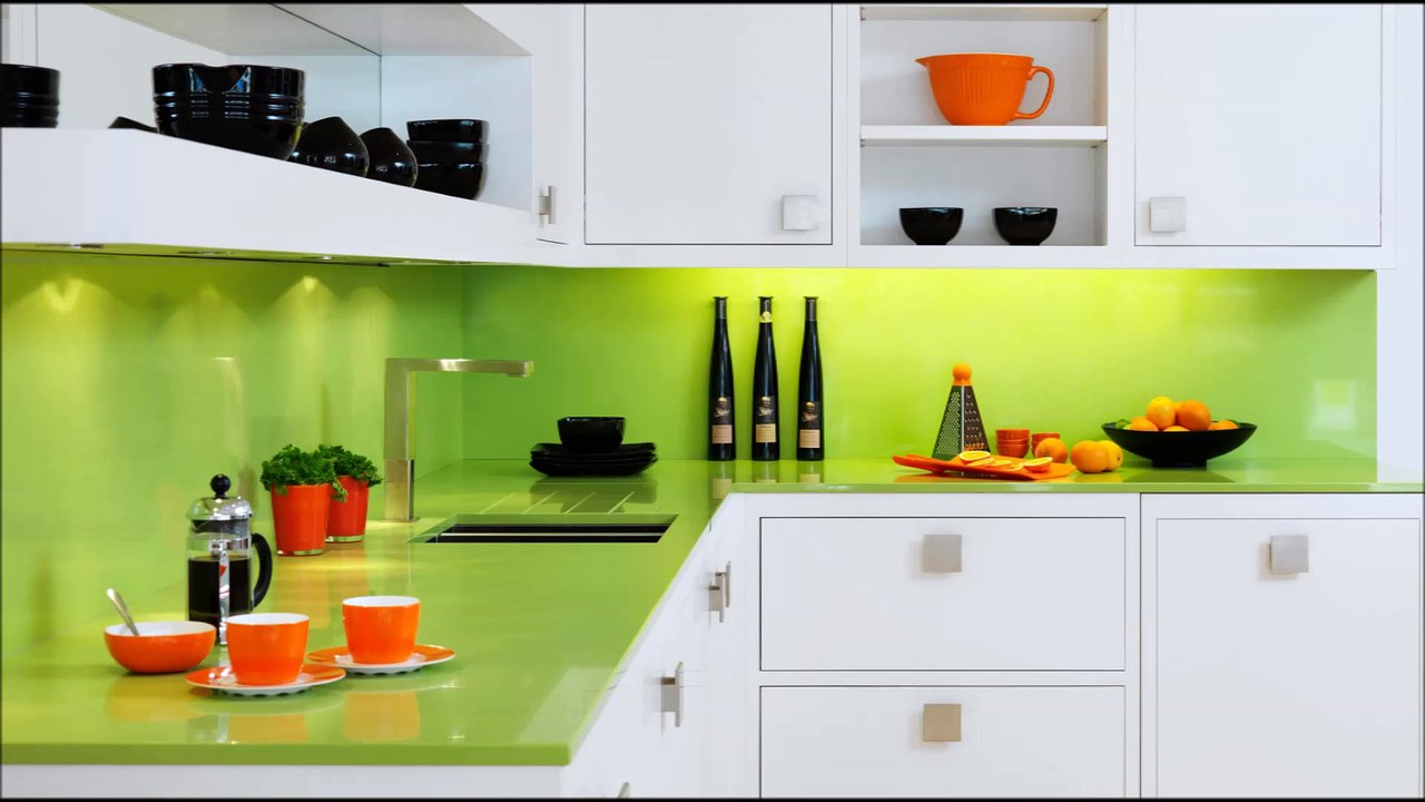 Light Green Small Kitchen Decoration Ideas