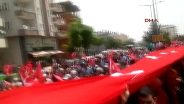 Midyat Şehit Polisler İçin Tören Düzenlendi- Ek Vatandaşlar Türk Bayrağıyla Yürüyüş Yaptılar