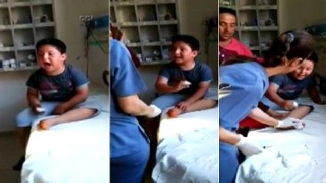 İğne Yaptırmamak İçin Direnen Küçük Çocuğun Komik Halleri Fenomen Oldu