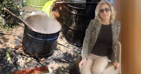 Evlerinin Bahçesinde Organik Sabun Üretiyor