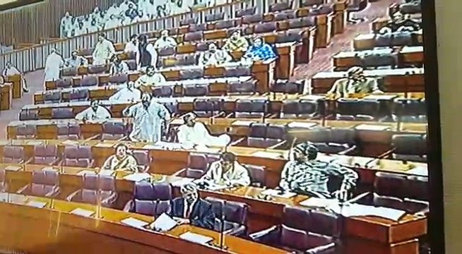 Khawaja Asif speech about Shireen Mazari angers women MPs