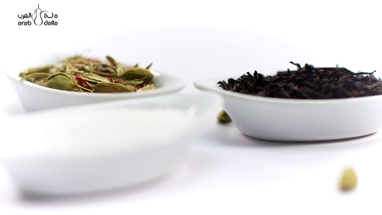 طريقة تحضير شاي الكرك بواسطة بريق الكرك الكهربائي ديم | How to Make Karak Tea by Deem Karak Maker