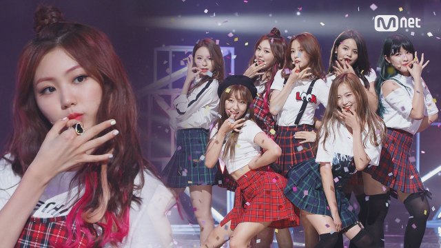 '컴백' 상큼함 가득한 'CLC'의 통통 튀는 '아니야' 무대