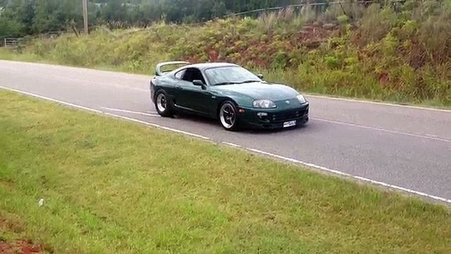 O dono deste Supra mostra o que é realmente marcar alcatrão!