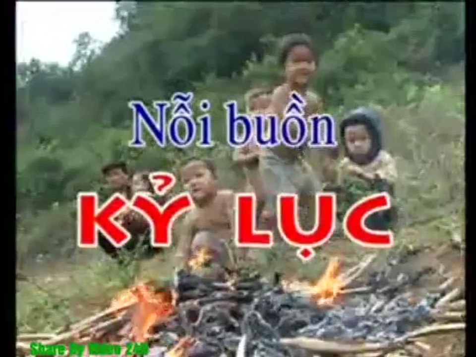 Đẻ ra 20 đứa mà không đứa nào được mặc bộ quần áo lành lặn! Nên trách hay nên thương ...