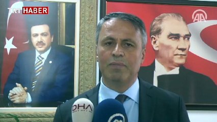 Maaşıyla burs veriyor makam aracı kullanmıyor