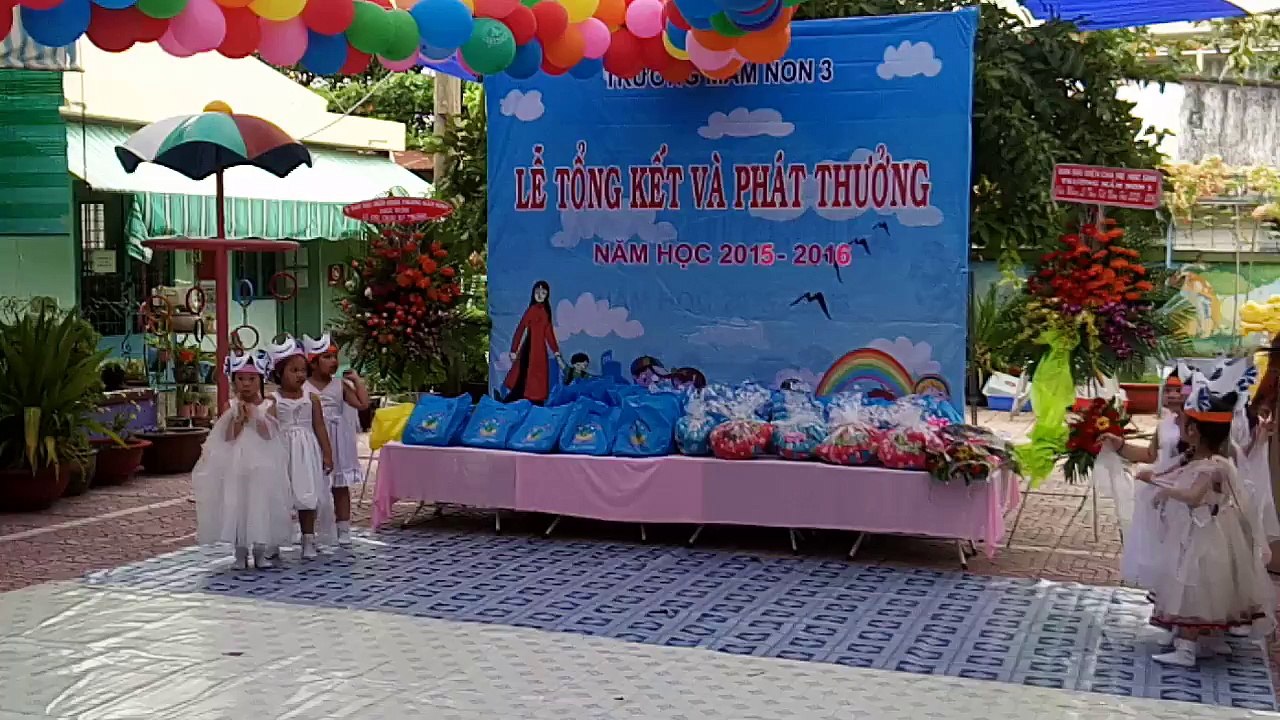 Tiết mục múa bế giảng Trường mầm non 3 - chú chim non