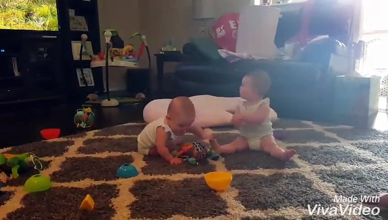 Twin Babies Communicate Through Own Special Language