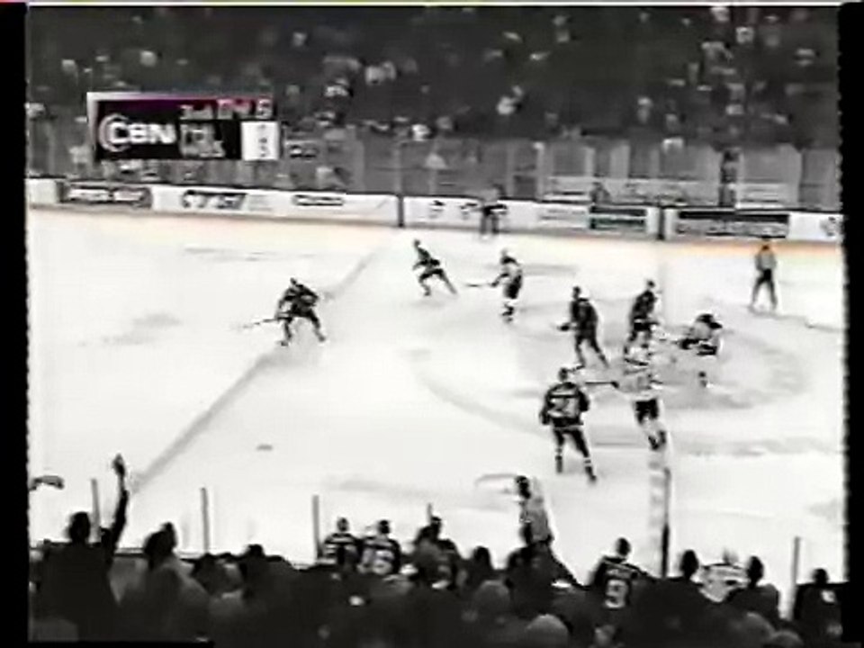 10-28-00 Philadelphia Phantoms vs. Wilkes-Barre/Scranton Penguins Line Brawl