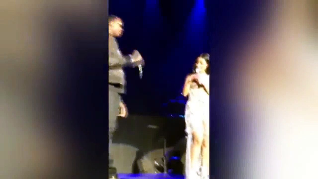 nicki minaj kisses and lick meek mile on stage
