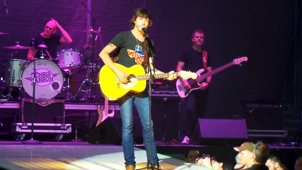 8-8-15 Chris Janson Bristow VA Gonna Buy Me a Boat