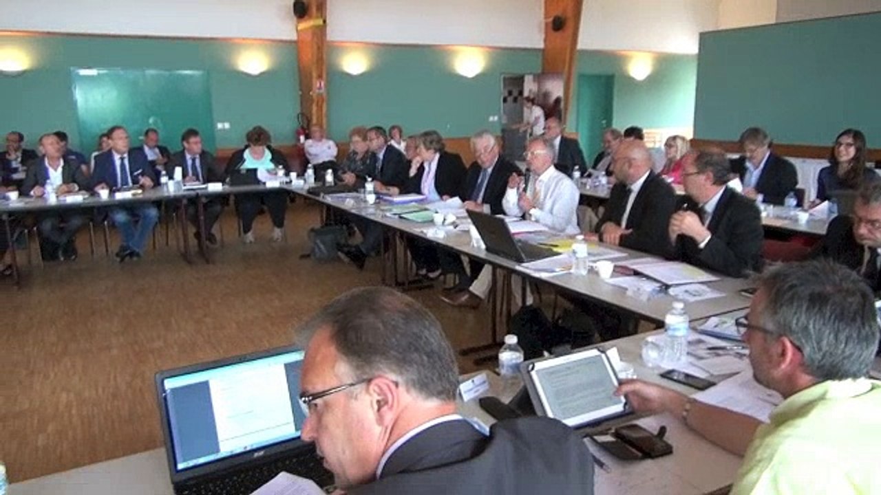 Communauté d'agglomération du Grand Auxerrois : du projet de PETR au citoyen trieur