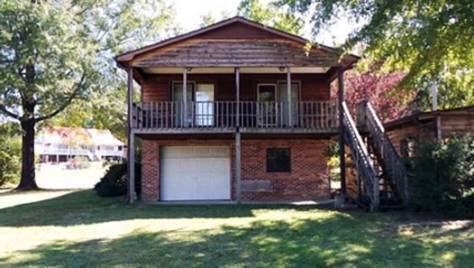 Waterfront Home With Beautiful Views On Buggs Island Lake Virginia