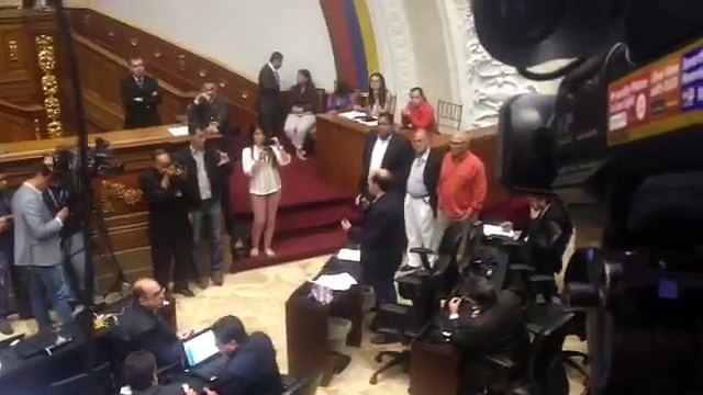 Este fue lo que dijo Julio Borges en la Asamblea Nacional tras ser agredido