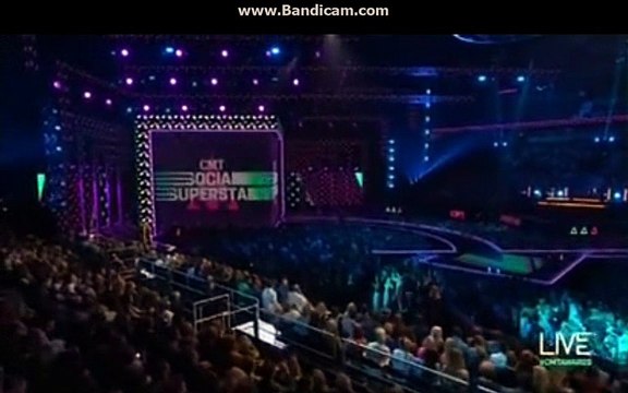 10/06/15 - Blake Shelton and Carrie Underwood interacting - CMT Music Awards 2016