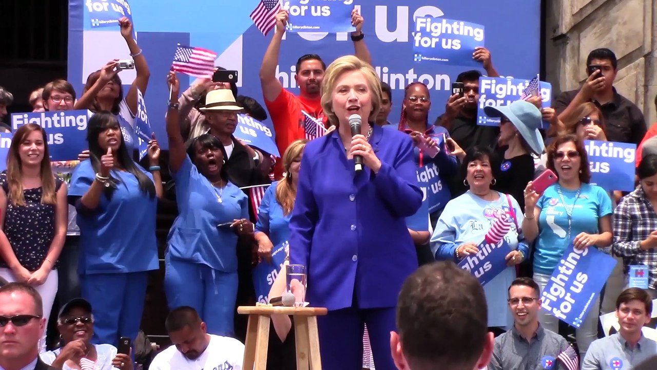 Celebridades de Hollywood halagan a Hillary Clinton por victoria histórica