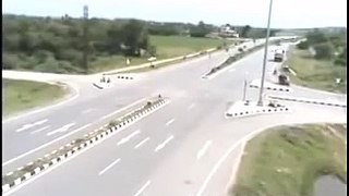Dangerous Accidents Highway Road    Stupid Driving Behavior of Indians   Hyderabad Highway